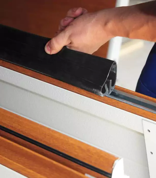Garage Door Seal Replacement Lantana in Lantana, FL