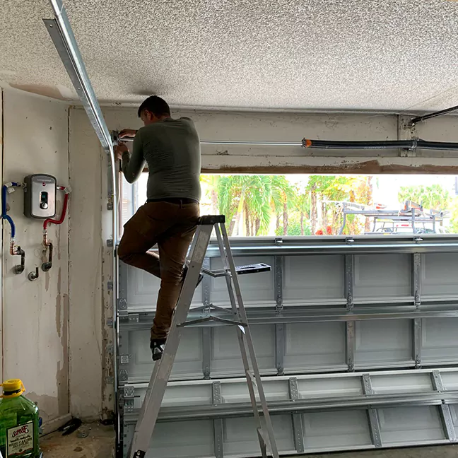 Experienced Garage Door Installation Experts in Lantana, FL