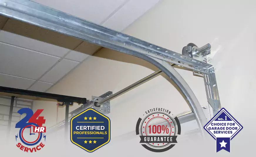 How Much Does a Garage Door Rail Replacement Cost in Lantana, FL?